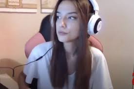 Duygu Atıl ( Lylo ) kimdir? Twitch bıraktı mı?