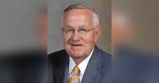 Kenneth Brummett's Instagram, Twitter & Facebook