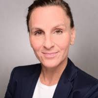 Dana Lange's Instagram, Twitter & Facebook