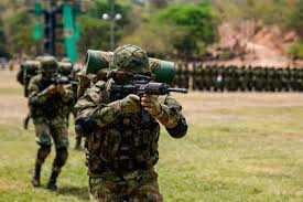 Somos los héroes de colombia. Colombia Detenidos Y Expulsados Del Ejercito De Colombia Dos Militares Por Presuntos Abusos Sexuales A Ninos Indigenas