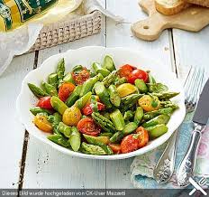 Spargelsalat Mit Kirschtomaten Von Mazzetti Chefkoch Rezept Spargelsalat Kirschtomaten Spargelsalat Rezept
