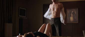 Młoda, niewinna studentka literatury anastasia steele jedzie przeprowadzić wywiad dla gazety studenckiej z rekinem biznesu, przystojnym i zamożnym christiane. 50 Twarzy Greya Przyczyna Smierci 14 Latki Antyradio