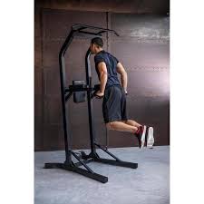 Elle permet de se muscler les abdominaux, les pectoraux, les biceps, les trapèzes et les dorsaux. Chaise Romaine De Musculation Training Station 900 Domyos Decathlon