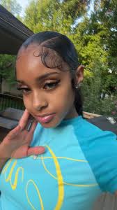 Hands Up Feat Younnmoh