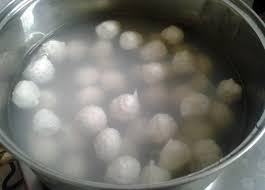 Coba simak resep dan cara membuat bakso ikan di bawah ini. Cara Membuat Resep Bakso Ikan Untuk Jualan Yang Mudah Dijual Sendiri