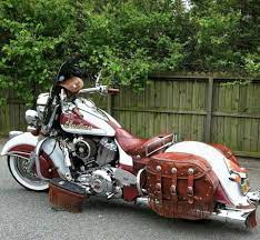 Pin By Elena On Cruisers Bike Riders Vintage Indian Motorcycles Indian Motorcycle Indian Motorbike