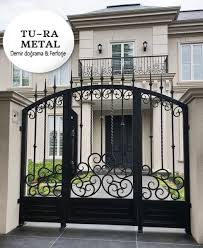 Ferforje Bahce Kapilari 05321765303 In 2021 Wrought Iron Gates Iron Gates Iron Gate Design