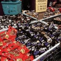 The shia ismaili muslims are a community of ethnically and culturally diverse peoples living in over 25 countries around the world, united in their allegiance to his highness prince karim aga khan (known to the ismailis as mawlana hazar imam), the 49th hereditary imam (spiritual leader) and direct. Kompleks Haji Ismail Group Hig Shopping Mall In Kuah Langkawi