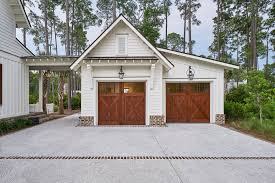 Decisions, decisions after selecting the style of garage doors, the rantzs then tackled the specifics. 75 Beautiful Farmhouse Garage Pictures Ideas August 2021 Houzz