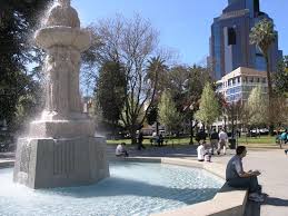 Located in cesar chavez park, the library's floorplan, narrowing at its center like an hourglass, allows customers to find the central service desk easily. Cesar Chavez Plaza City Of Sacramento