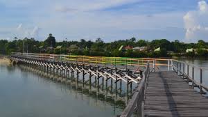 Teluk laikang is situated southeast of panyangkalang, north of ujung puntondo. Pesona Teluk Laikang Di Takalar Website Profil Desa Laikang