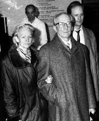 Margot honecker died on friday in chile. Enkel Mochte Erich Und Margot Honecker In Berlin Beisetzen Haller Kreisblatt Politik