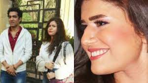 الفنانة ديانا هشام غير متزوجة و غير مخطوبة و لكن منذ فترة قريبة ظهرت اخبار كثيرة على بعض المواقع الإخبارية و مواقع التواصل الاجتماعي حول عام 2017 : Ù…Ù† Ù‡ÙŠ Ø¯ÙŠØ§Ù†Ø§ Ù‡Ø´Ø§Ù… Ù…Ø±ÙŠÙ… ÙÙŠ Ù…Ø³Ù„Ø³Ù„ Ø£Ø¨Ùˆ Ø§Ù„Ø¹Ø±ÙˆØ³Ø© ÙˆÙˆÙ„Ø§Ø¯ ØªØ³Ø¹Ø© ÙˆØ±Ø§Ø¡ Ø´Ù‡Ø±ØªÙ‡Ø§ Youtube