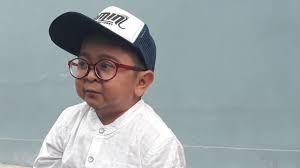 Anggota dewan pengarah bpn prabowo, fadli zon, tak percaya atas penemuan amplop dari massa yang diamankan. Baru Sebulan Menikah Istri Daus Mini Minta Cerai Lewat Wa Kumparan Com