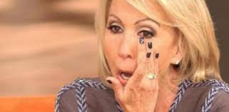 Последние твиты от laura bozzo (@laurabozzo). El Calavario De Laura Bozzo Al Estar Al Borde De La Muerte