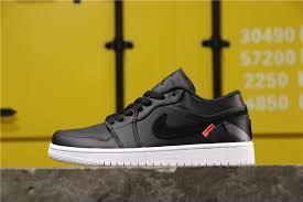 Unas sneakers clásicas de baloncesto disponibles en muchas combinaciones de colores. ØºØ§Ø¨Ø© ÙŠØ±Ø´Ø¯ Ù„Ù‡Ø¨ Nike Jordan 1 Low Psg Consultoriaorigenydestino Com