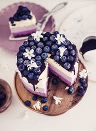 Am Freitag Habe Ich Eine Ombre Blaubeer Kase Quark Torte Mit Mascarpone Und Einem Keks Kakao Boden Gebacken Kuchen Und Torten Susse Kuchen Ideen Furs Essen