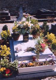 /ˈʁomi ˈʃnaɪdɐ/), est une actrice allemande naturalisée française, née le à vienne (aujourd'hui en autriche, à l'époque dans le reich allemand) et morte le 29 mai 1982 à paris (france),. Boissy Sans Avoir 78 Cimetiere Cimetieres De France Et D Ailleurs