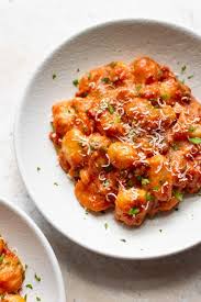 If You Re Looking For An Easy Gnocchi Recipe This Is It The Tomato Sauce Is Incredibly Flavorful A Gnocchi Recipes Easy Gnocchi Recipes Gnocchi Recipes Sauce