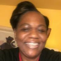 Resa Holloway's Instagram, Twitter & Facebook