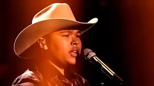 American Idol' Winner Noah Thompson & His Son Walker Are All Smiles In  Adorable New Father/Son Portraits