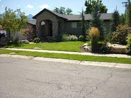 This is a blend of modern architecture and desert landscaping. Front Yard Landscaping In Utah Front Yard Front Yard Landscaping Yard