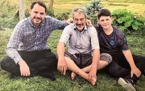 Videoda dikkat çeken iddialarda bulunan peker, istifasının ardından aylardır ortaya çıkmayan eski hazine ve maliye bakanı berat albayrak'ın nerede olduğuna dair konuştu. Berat Albayrak Nerede En Son Ne Zaman Goruldu Kronos News Bagimsiz Haber Sitesi