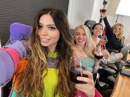 Malenasunny на ndbx твич twitch. Malena On Twitter Housewives Irl Poggers Https T Co 0fkvlelamc Sangria Truth Or Drink Who S Most Likely To