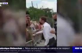 Emmanuel macron giflé lors d'un déplacement dans la drôme, deux hommes interpellés. Qv94yxvjf8eymm