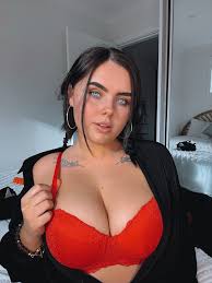Tia Lee Heath - Free pics, galleries & more at Babepedia