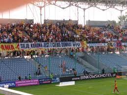 Currently, pogoń szczecin rank 6th, while mks korona kielce hold 14th position. Korona Kielce Sur Twitter Kibice Zrobili Niespodzianke Siejowi Tworcy Korona Tv Ktory Odchodzi Z Naszego Klubu Dziekujemy Michal Siejak Za Te Wszystkie Lata Za Wspaniale Kulisy Za Kapitalne Produkcje Bedzie Nam Ciebie Brakowalo