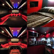 Apparently This Is The Tour Bus Woaaah One Direction Tour One Direction Tours