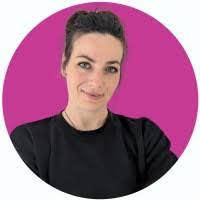 Loren Oliver's Instagram, Twitter & Facebook