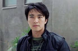 Châu tinh trì mắng xong thì ba người kia lập tức bỏ đi chỗ khác đợi ông nguôi giận, chỉ có huỳnh nhất sơn vẫn ở lại. Háº­u TrÆ°á»ng Lá»™c Ä'á»‰nh Ky Giá» Má»›i Ká»ƒ Chau Tinh Tri Bá»‹ Am Sat Ä'Æ°á»£c NgÆ°á»i Nay Báº£o Vá»‡