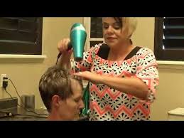 We may earn commission from links on this page, but we only recommend products we bac. Jamie Lee Curtis Haircut Tutorial 09 2021