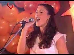 Justamente a ella la eligió para ser parte de su equipo. Rincon De Luz Capitulo 10 Cancion Tren Del Cielo Youtube