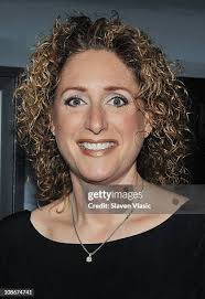 Rona Figorella and Leo Ash Evens attend the 2011 HDSA Curtains Up For...  News Photo