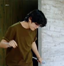 Various formats from 240p to 720p hd (or even 1080p). In The Soop Ep 2 Behind The Scene Taehyung Gif Bts Y Jungkook Taehyung Kim Taehyung Taehyung Funny