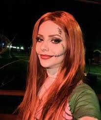 Sandy e Junior usam fantasias de terror em festa de Halloween de Monica  Benini