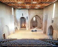 Holà, vous tous qui avez soif, voici de l'eau, venez. Auditorium Saint Pierre Des Cuisines Toulouse Veranstaltungshalle Theater