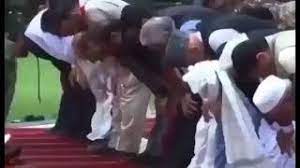 قبل تسليط الضوء على كيفية صلاة العيد، يُعرَّف العيد في الإسلام على أنَّه يوم من الأيام التي جعلها الله لعباده المسلمين هاطلة بالفرح والحب والوئام، هو يوم تكثر. Ø«Ù„Ø§Ø«Ù‰Ø© ØµÙˆØ§Ø±ÙŠØ® ØªØ³ØªÙ‡Ø¯Ù Ø£ÙØºØ§Ù†Ø³ØªØ§Ù† Ø£Ø«Ù†Ø§Ø¡ Ø£Ø¯Ø§Ø¡ ØµÙ„Ø§Ø© Ø§Ù„Ø¹ÙŠØ¯ ÙˆÙ‚Ø¨Ù„ Ø¯Ù‚Ø§Ø¦Ù‚ Ù…Ù† Ø®Ø·Ø§Ø¨ Ø§Ù„Ø±Ø¦ÙŠØ³ Ø¨Ù…Ù†Ø§Ø³Ø¨Ø© Ø¹ÙŠØ¯ Ø§Ù„Ø£Ø¶Ø­Ù‰ Youtube