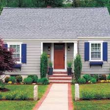 Remodelaholic Reader Question Mid Century Cape Cod Curb Appeal Curb Appeal Old Houses Front Yard Landscaping