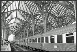 Lisboa Lisbon Lissabon Por Bert Kaufmann Lisbon Train Station Europe Train Travel Train