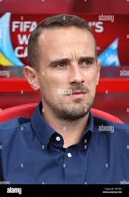 England coach mark sampson hi-res stock photography and images