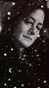 Sara Ferrell's Instagram, Twitter & Facebook