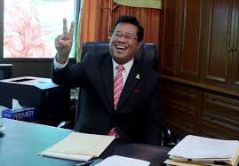 In 2009, tan sri khalid ibrahim seized the land from the developers and both companies dragged the state to court but lost the case. I Am Blessed With Long Life Says Former S Gor Mb Khalid The Star