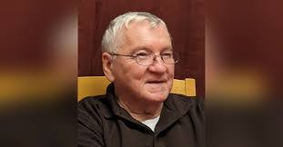 Paul Lussier's Instagram, Twitter & Facebook