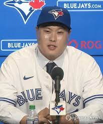 Born march 25, 1987) is a south korean professional baseball pitcher for the toronto blue jays of major league baseball. ë¥˜í˜„ì§„ 5ìŠ¹ ì˜¬ë¦¬ë©´ Mlb í† ë¡ í†  ì—­ëŒ€ äºž íˆ¬ìˆ˜ ì‹œì¦Œ ìµœë‹¤ìŠ¹ í•œê²½ë‹·ì»´