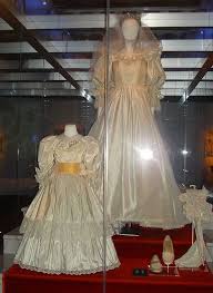 Pin By Valerie Smith On Vestimentas De Boda Princess Diana Dresses Princess Diana Wedding Diana Wedding