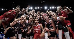 Başlayacak 2020 tokyo olimpiyatları öncesi türk milletinin gururu olan filenin sultanları'nın mücadele verdiği, italya'nın rimini. Filenin Sultanlari Dortlu Finale Kaldi